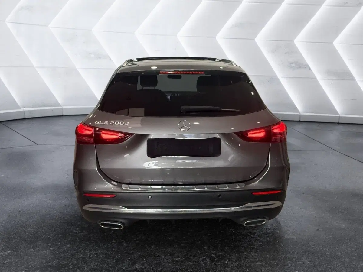 Mercedes-Benz GLA SUV usata a Napoli (8)