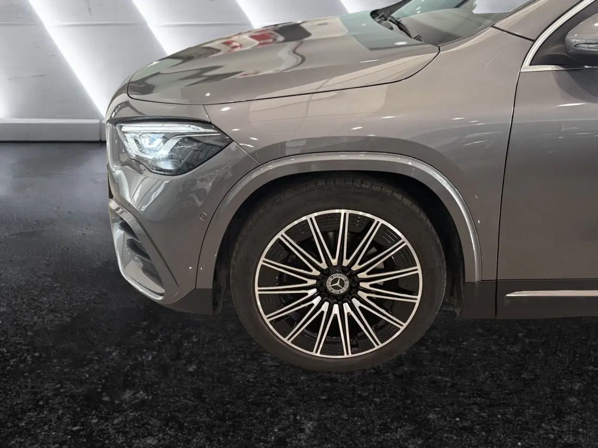 Mercedes-Benz GLA SUV usata a Napoli (9)