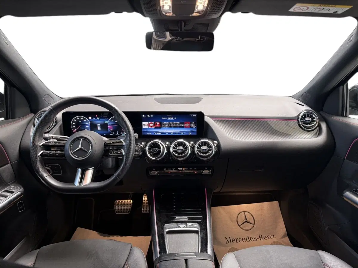Mercedes-Benz GLA SUV usata a Napoli (11)