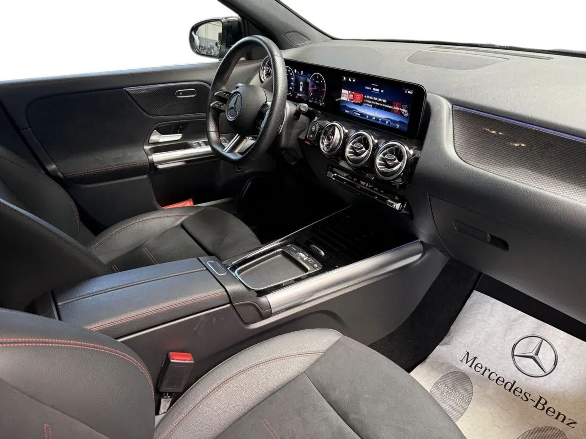 Mercedes-Benz GLA SUV usata a Napoli (12)