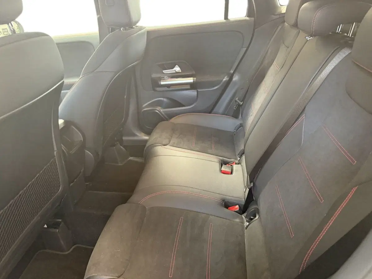 Mercedes-Benz GLA SUV usata a Napoli (13)