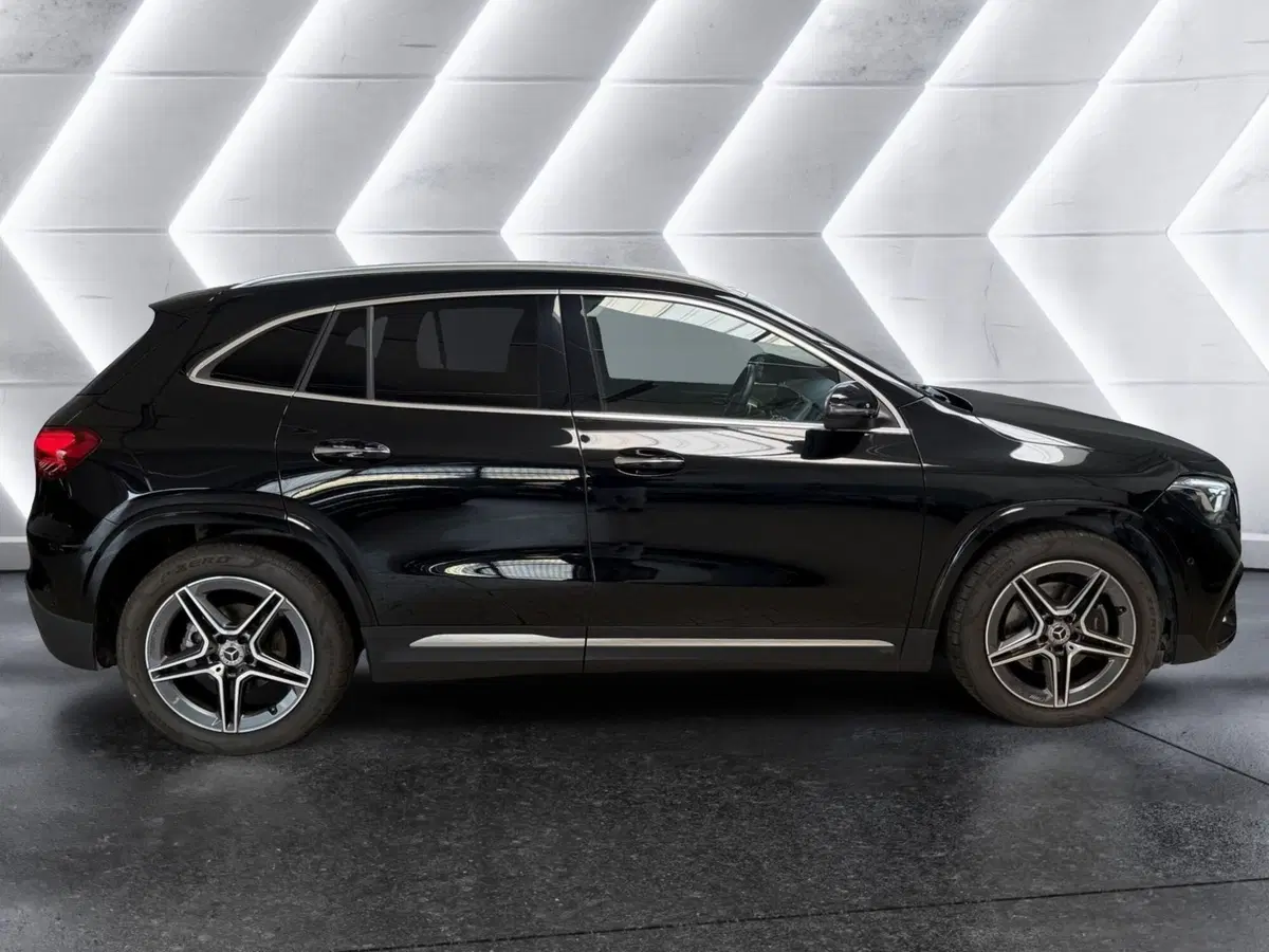 Mercedes-Benz GLA SUV usata a Napoli (4)