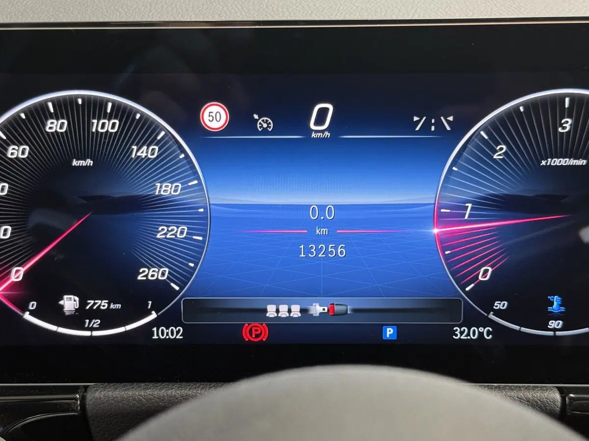 Mercedes-Benz GLA SUV usata a Napoli (9)