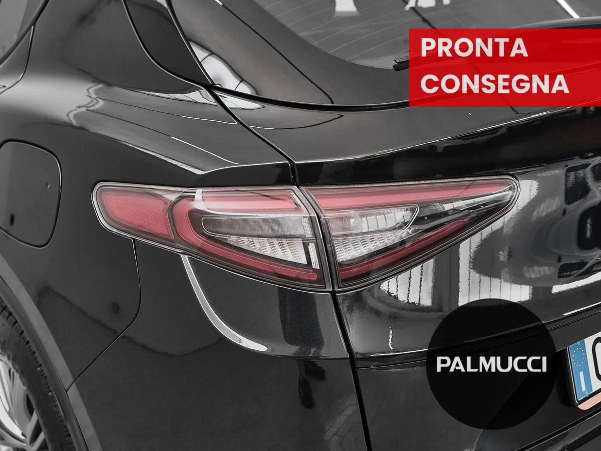 Alfa Romeo Stelvio usata a Prato (7)