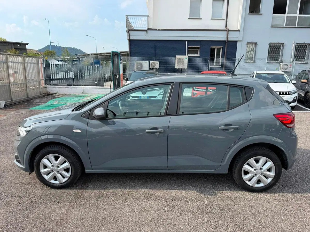 Dacia Sandero usata a Brescia (9)