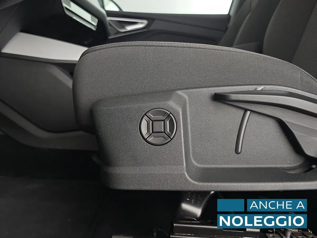 Audi Q4 Sportback usata a Alessandria (18)