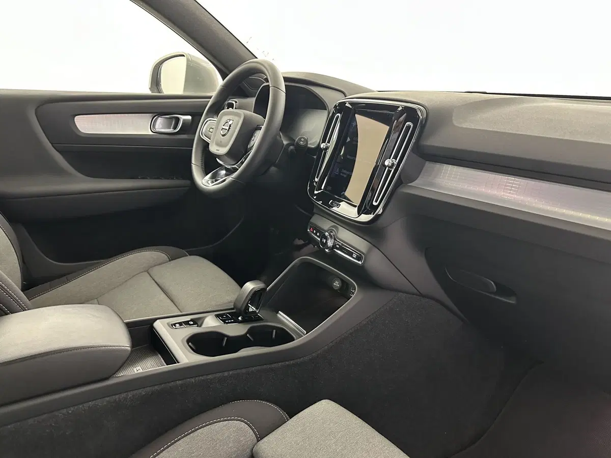 Volvo XC40 usata a Bergamo (10)