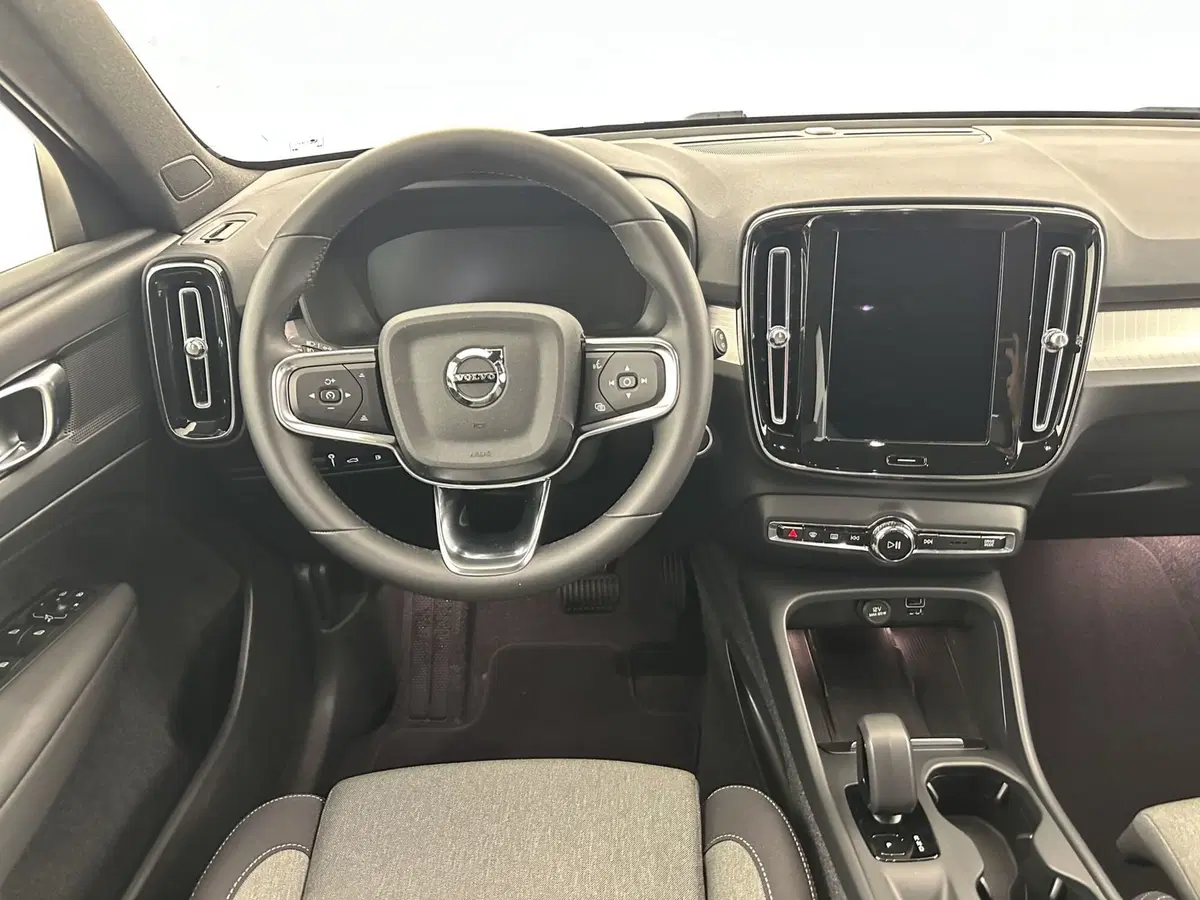 Volvo XC40 usata a Bergamo (13)