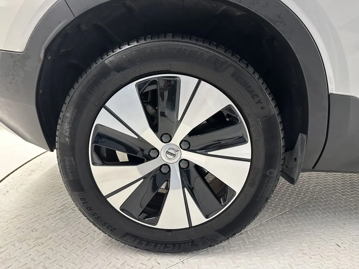 Volvo XC40 usata a Bergamo (9)