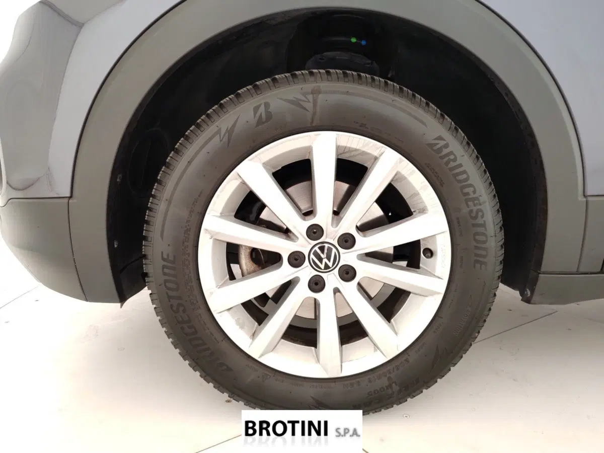 Volkswagen T-Cross usata a Massa-Carrara (6)