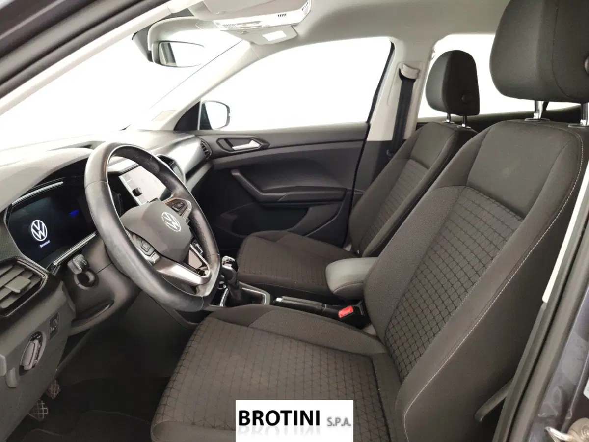 Volkswagen T-Cross usata a Massa-Carrara (7)
