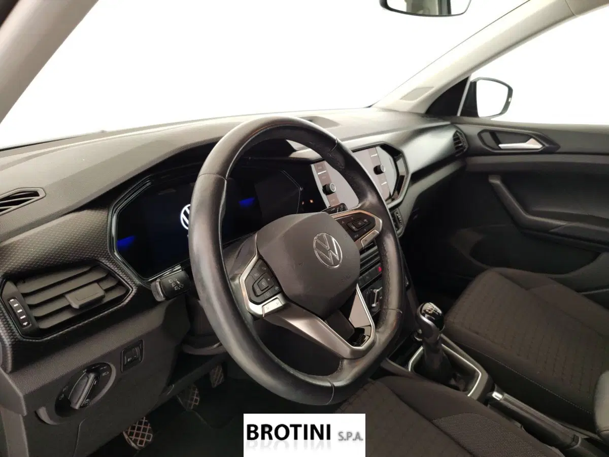 Volkswagen T-Cross usata a Massa-Carrara (8)