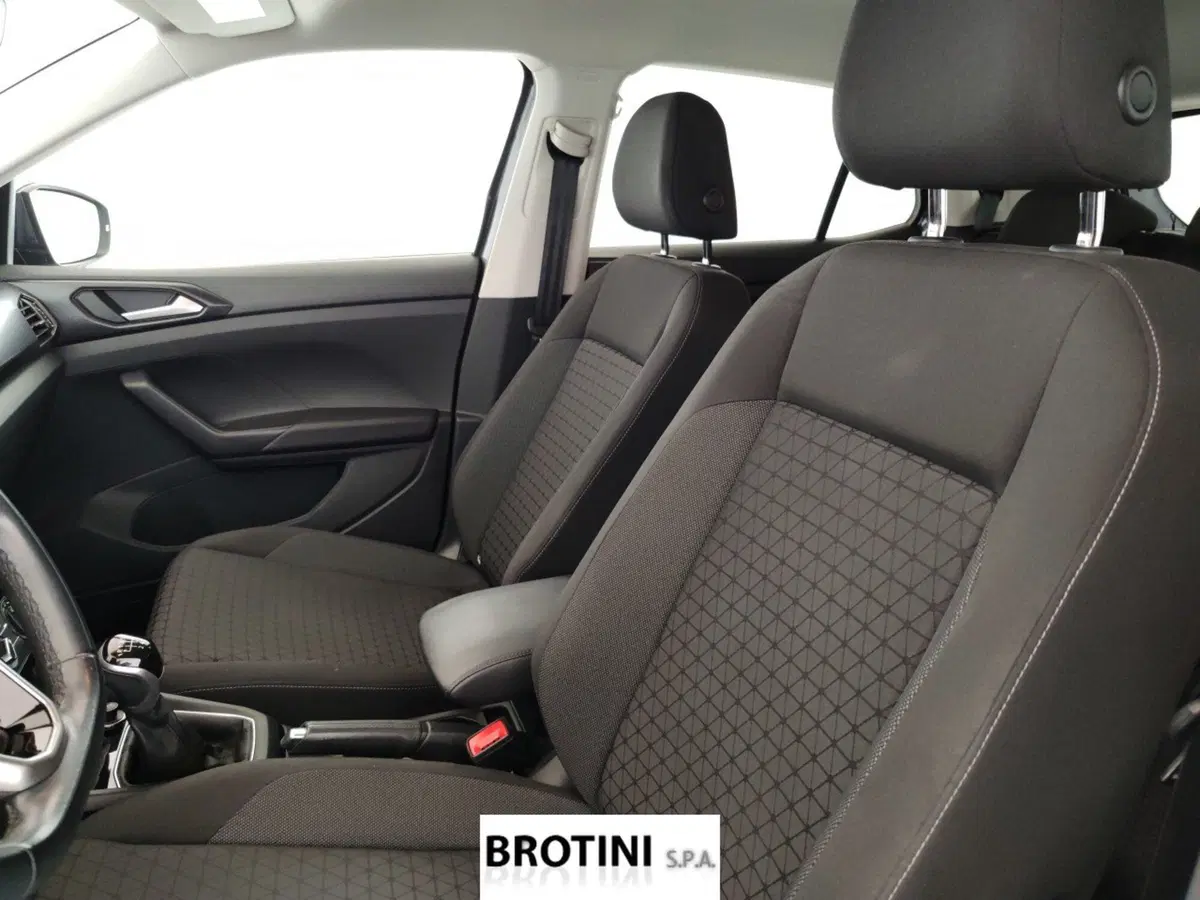 Volkswagen T-Cross usata a Massa-Carrara (9)