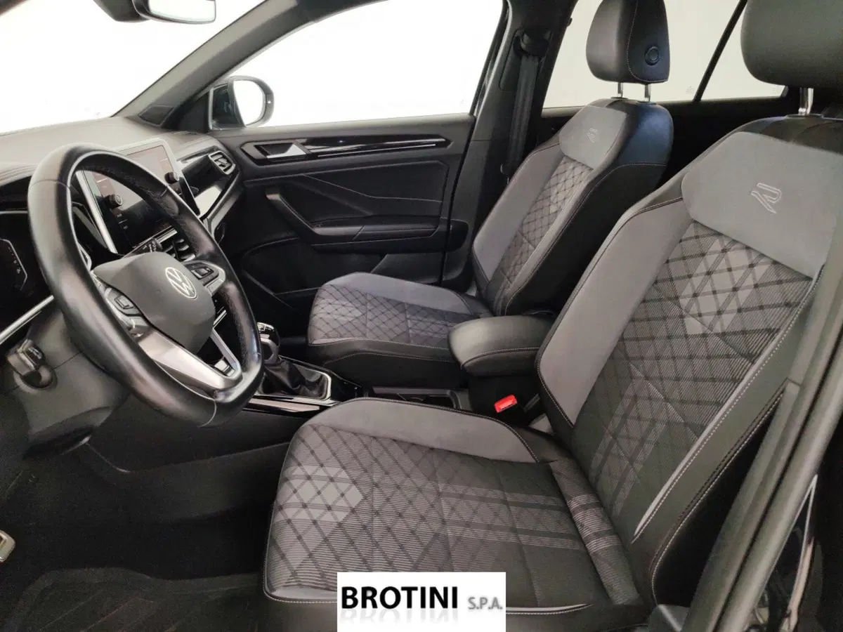 Volkswagen T-Roc usata a Massa-Carrara (7)