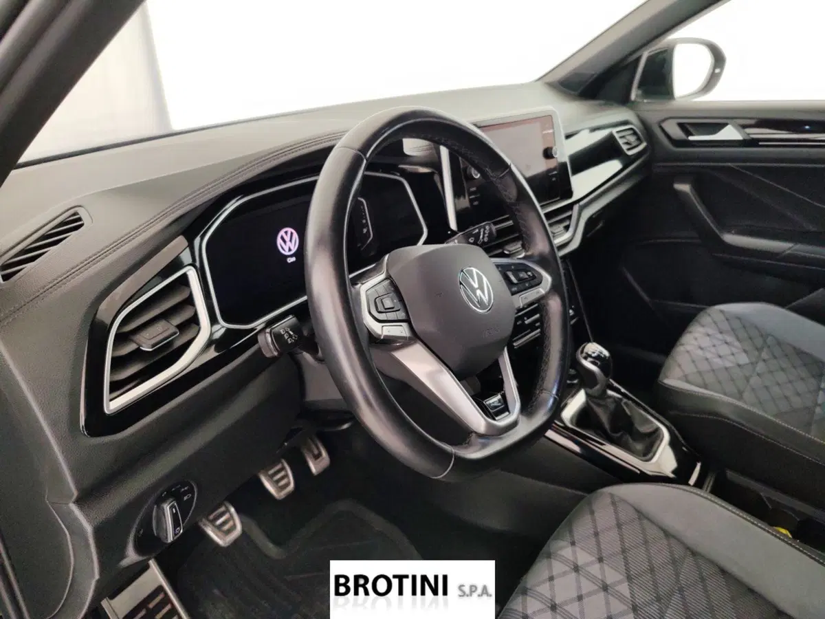 Volkswagen T-Roc usata a Massa-Carrara (8)