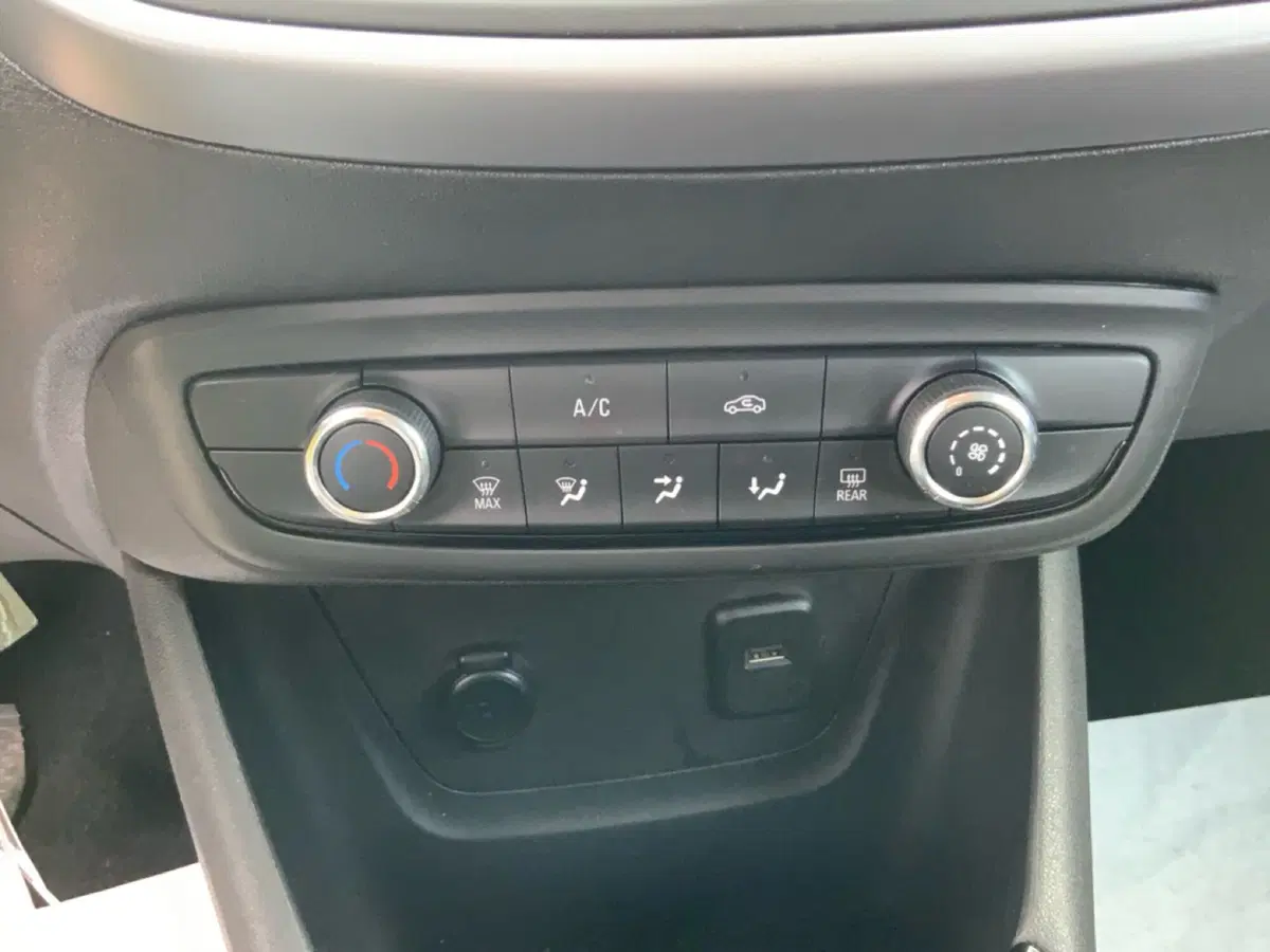 Opel Crossland usata a Perugia (8)