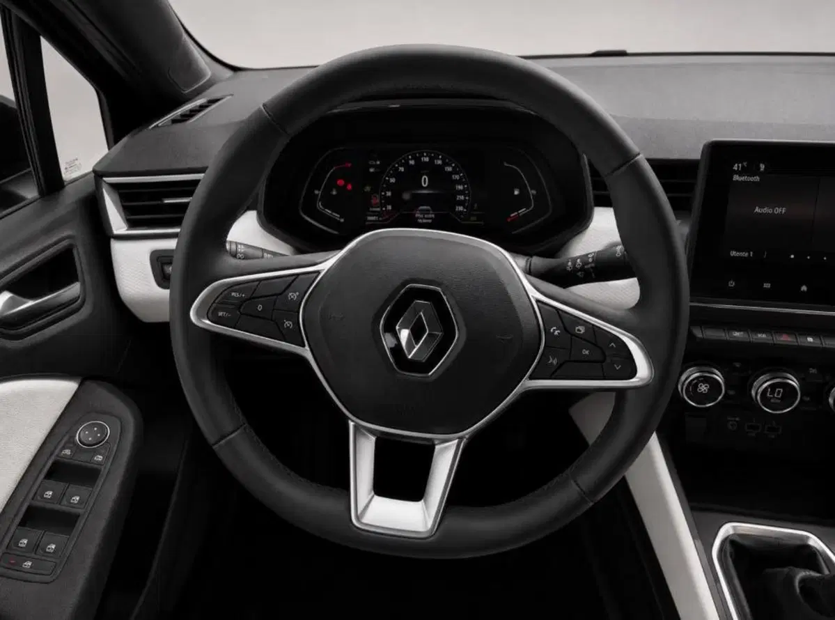 Renault Clio usata a Rimini (9)