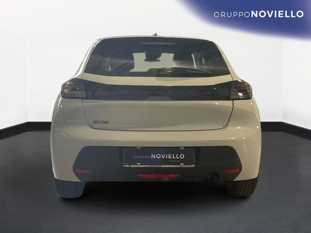 Peugeot 208 nuova a Salerno (6)