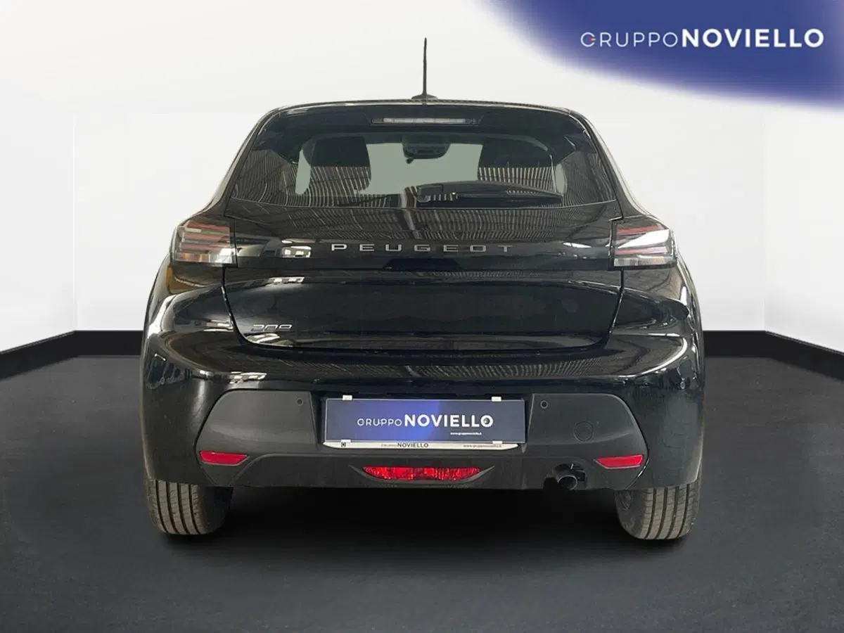 Peugeot 208 nuova a Salerno (5)