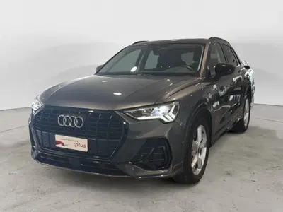 Audi Q3 45 TFSI e S tronic S line edition del 2024 usata a Pozzuoli