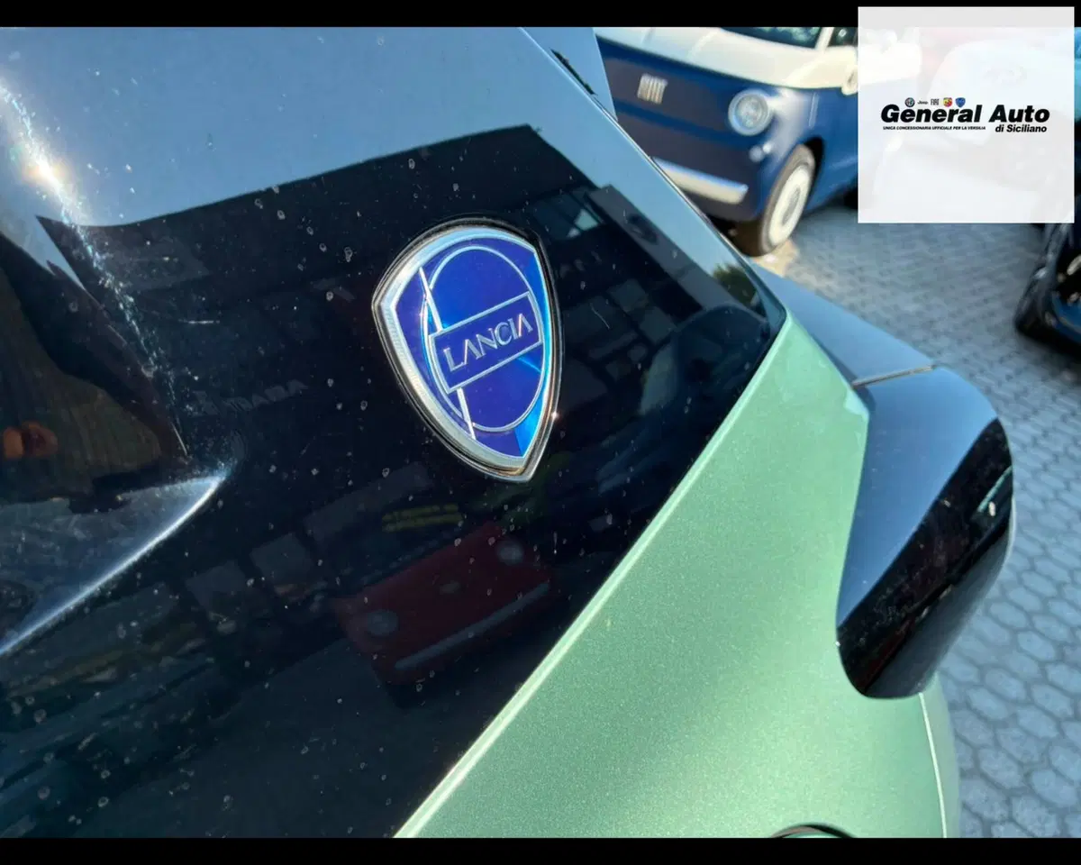 Lancia Ypsilon usata a Lucca (10)