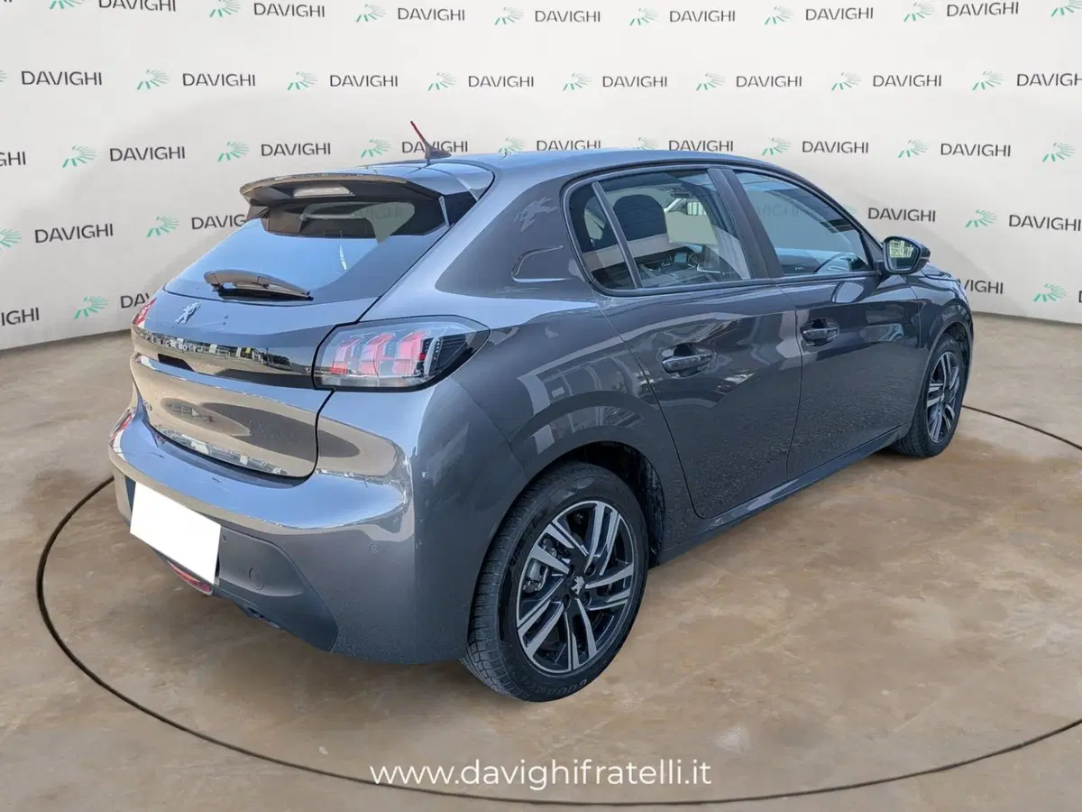 Peugeot 208 usata a Parma (5)