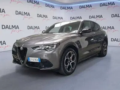 Alfa Romeo Stelvio 2.2 t Veloce Q4 210cv auto del 2025 usata a Solaro