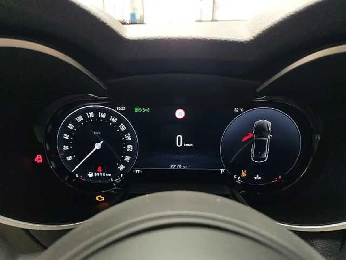 Alfa Romeo Stelvio usata a Milano (19)