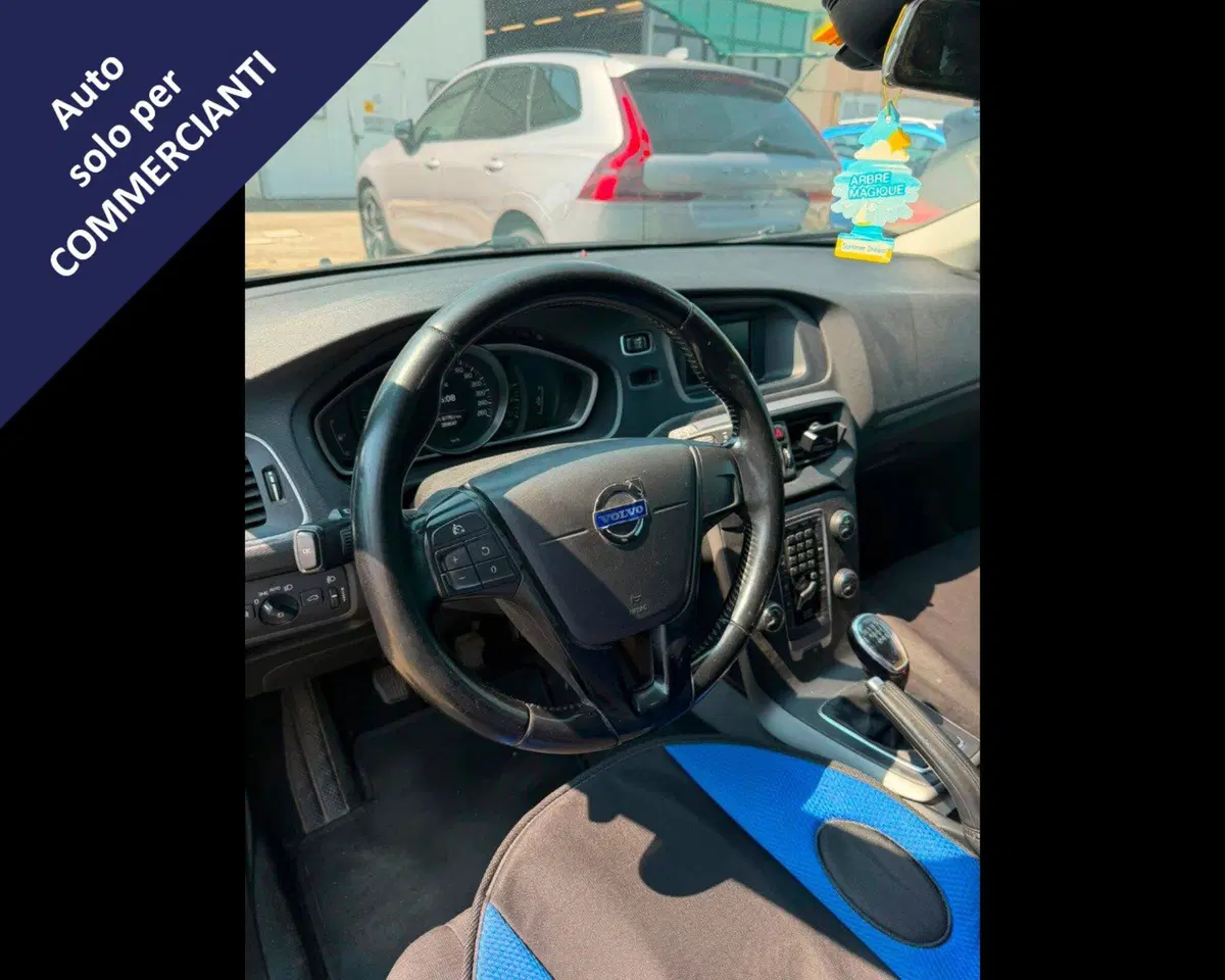 Volvo V40 Cross Country usata a Bologna (11)