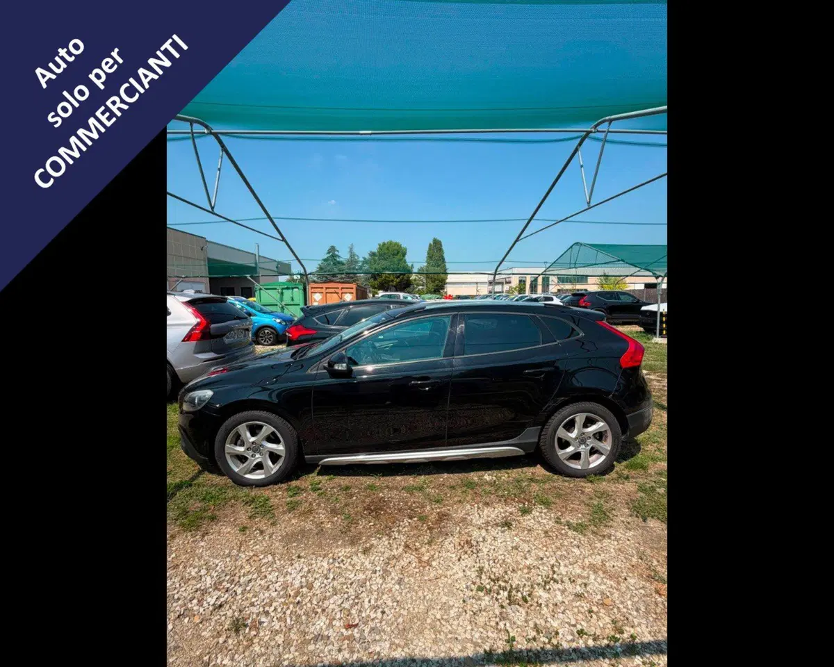 Volvo V40 Cross Country usata a Bologna (18)