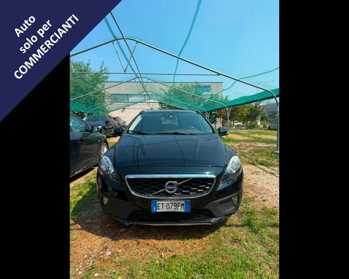 Volvo V40 Cross Country usata a Bologna (2)