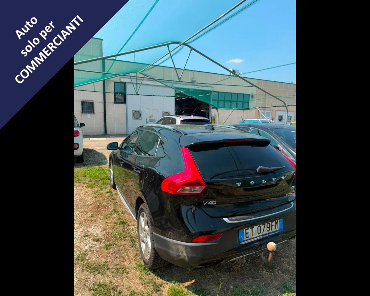 Volvo V40 Cross Country usata a Bologna (9)