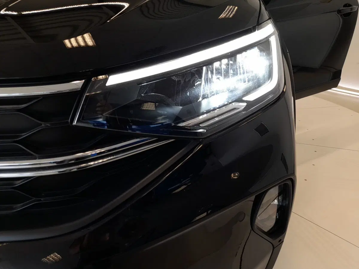 Volkswagen Taigo usata a Bologna (8)