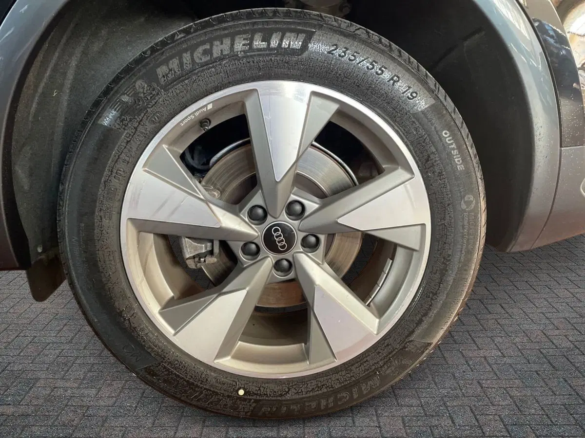 Audi Q5 Sportback usata a Prato (6)