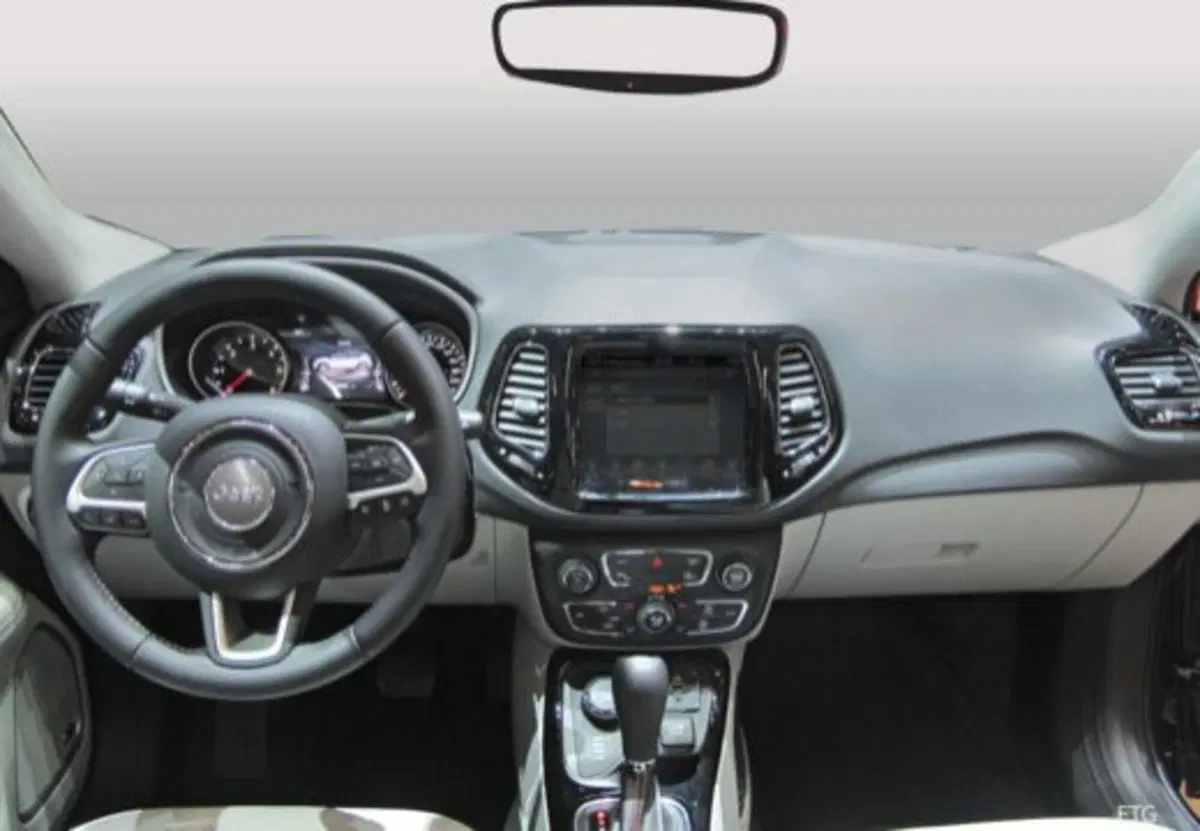 Jeep Compass usata a Salerno (18)