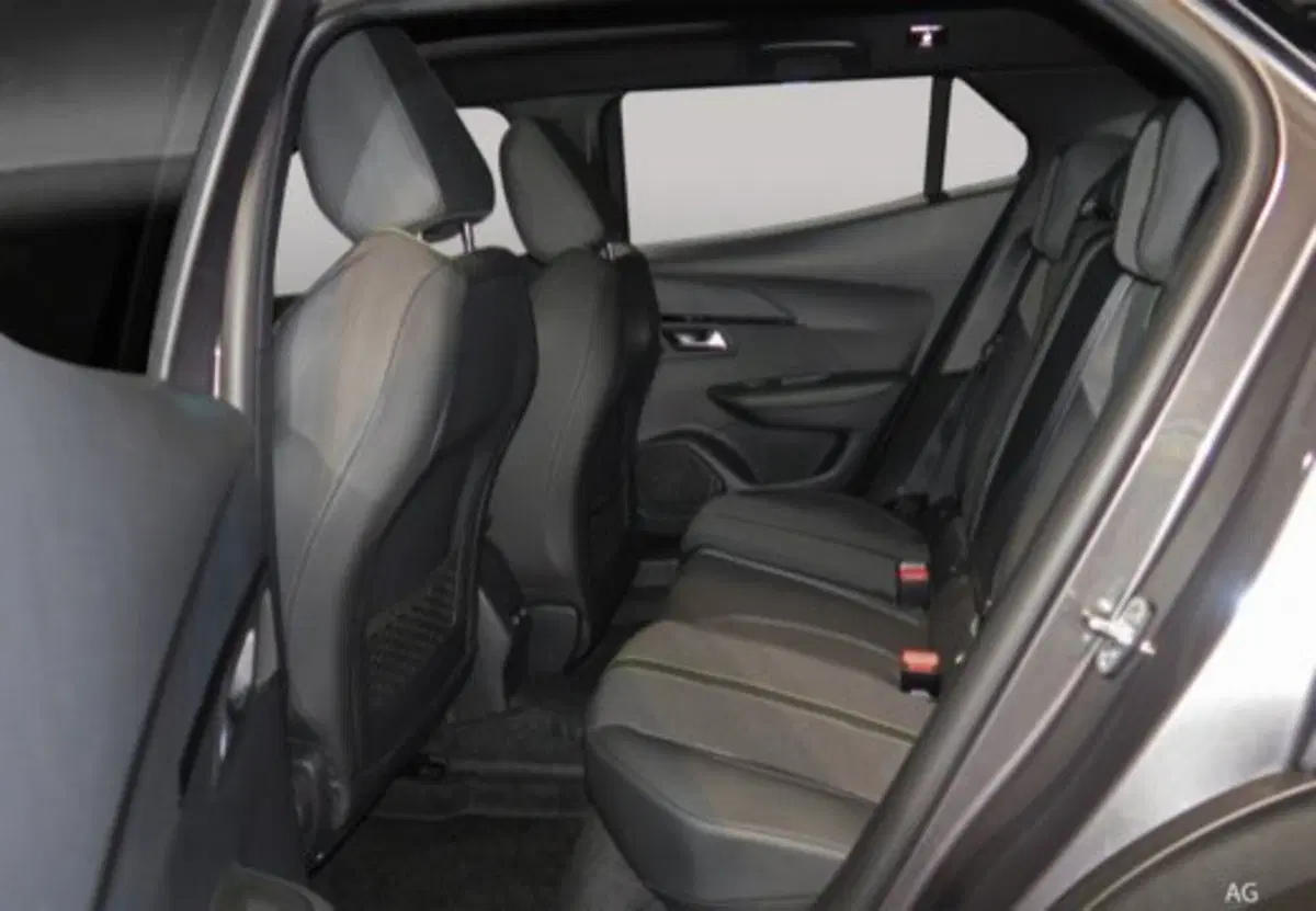 Peugeot 2008 nuova a Salerno (11)