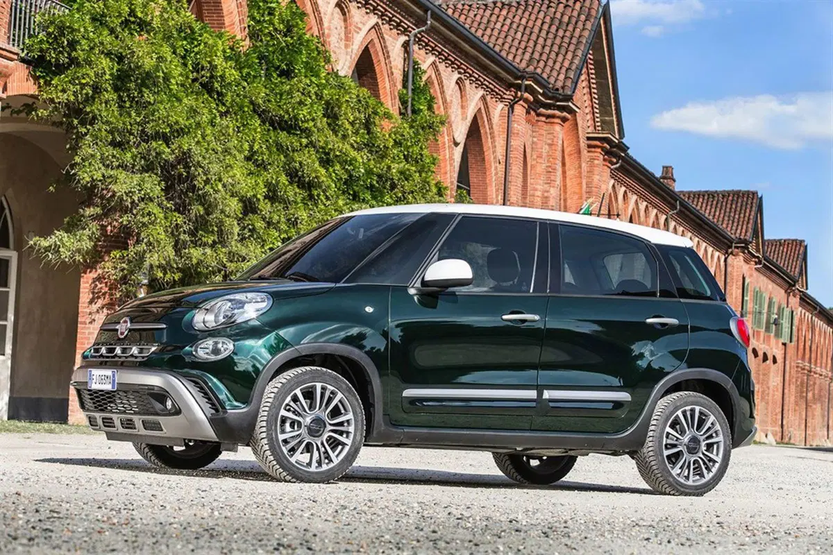 Fiat 500L usata a Salerno (12)