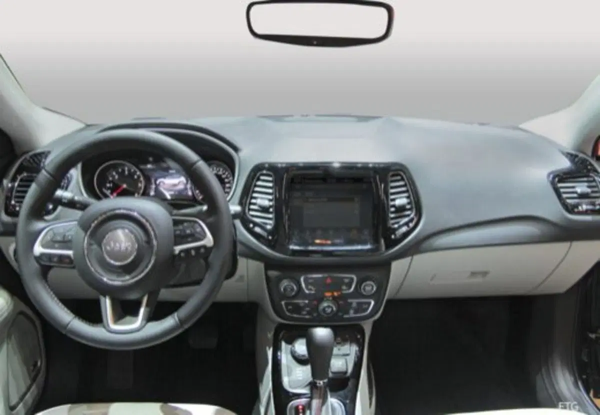 Jeep Compass usata a Salerno (18)