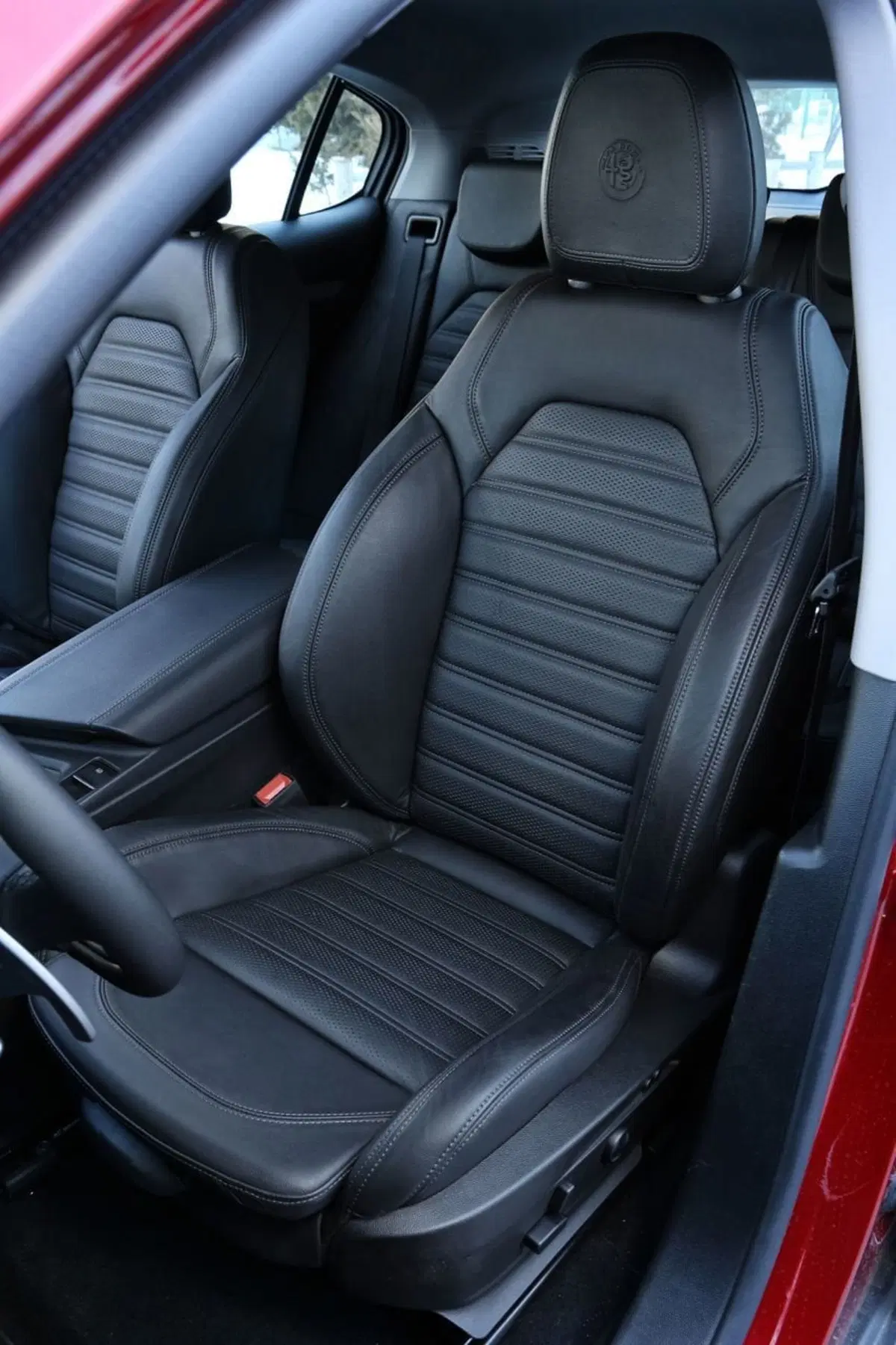 Alfa Romeo Stelvio usata a Salerno (8)