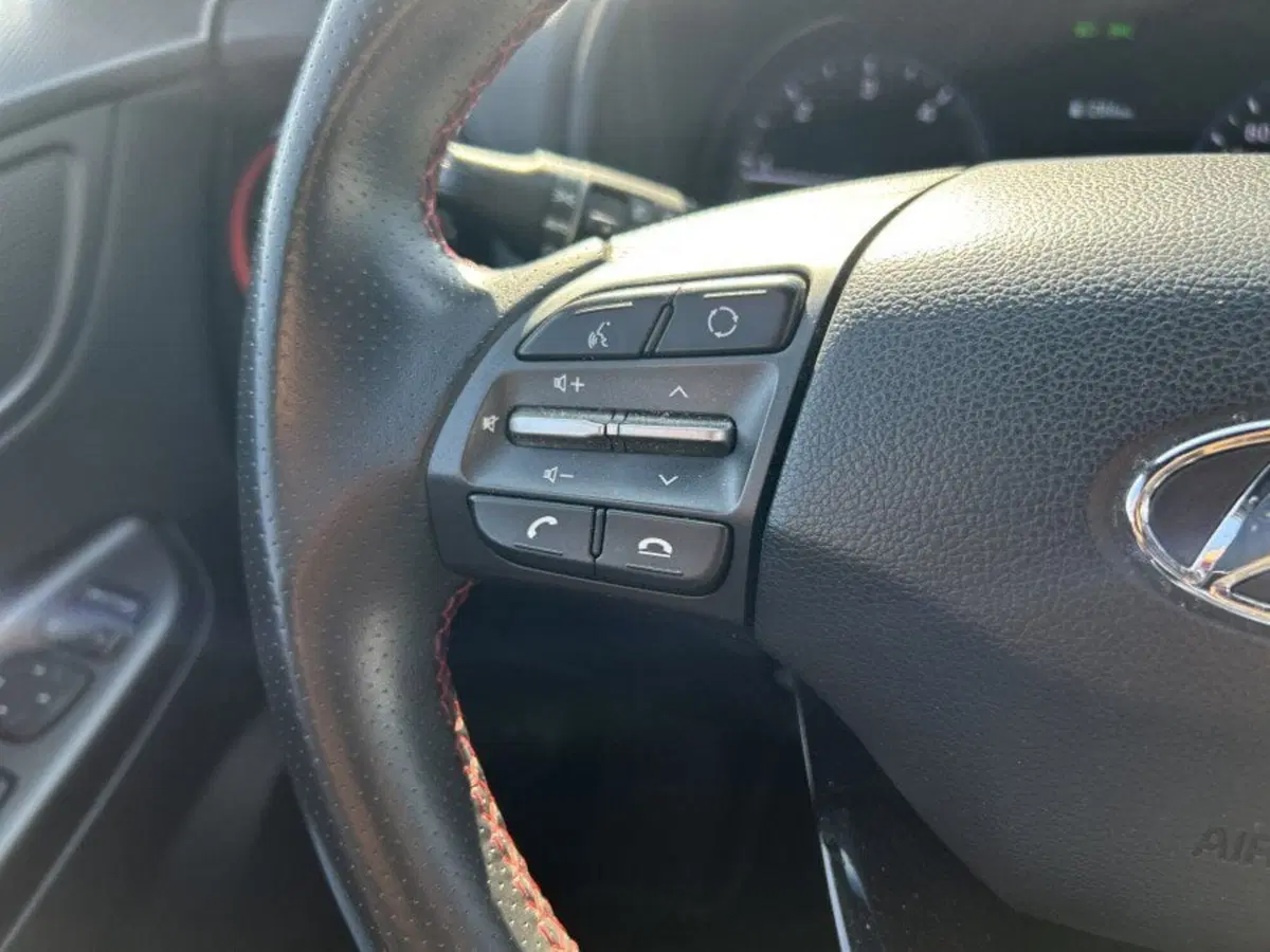 Hyundai Kona usata a Cuneo (18)