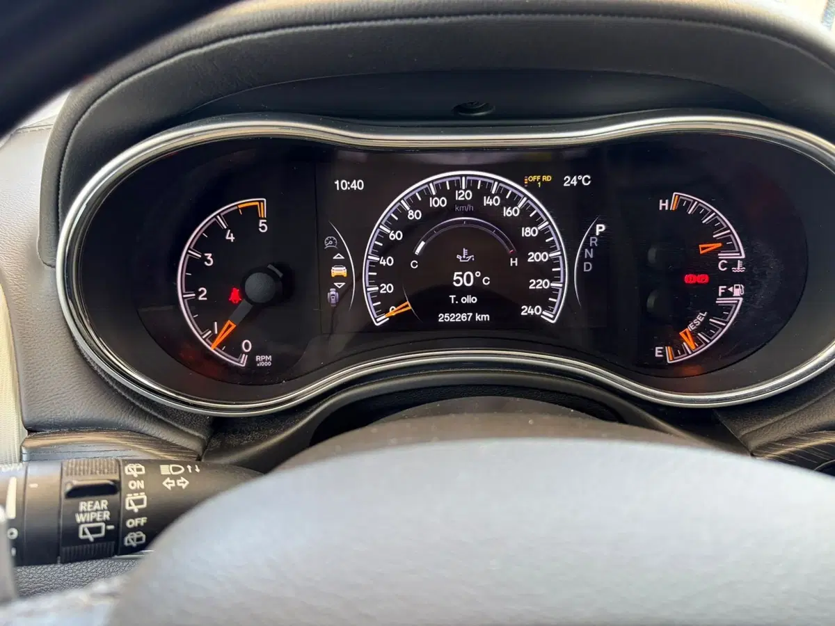 Jeep Grand Cherokee usata a Ancona (11)