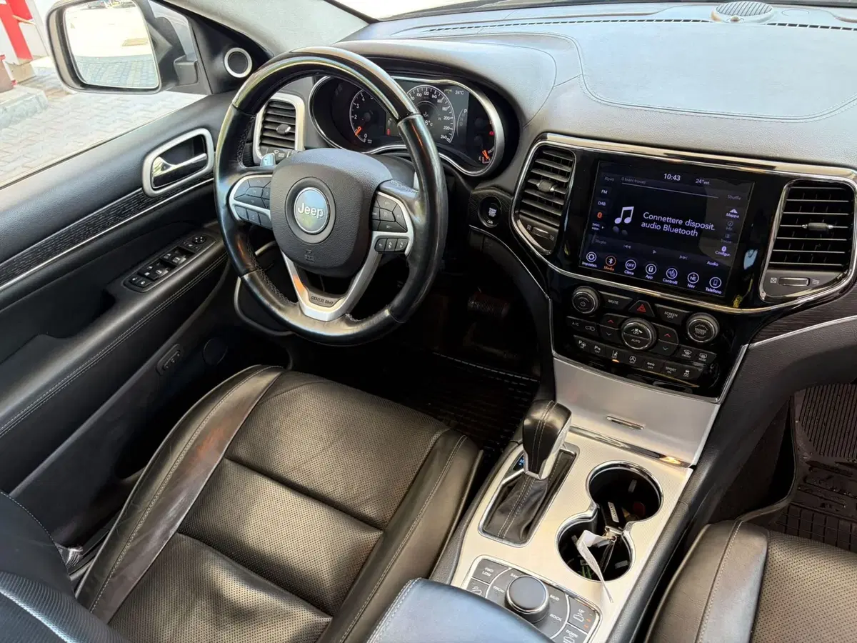 Jeep Grand Cherokee usata a Ancona (15)