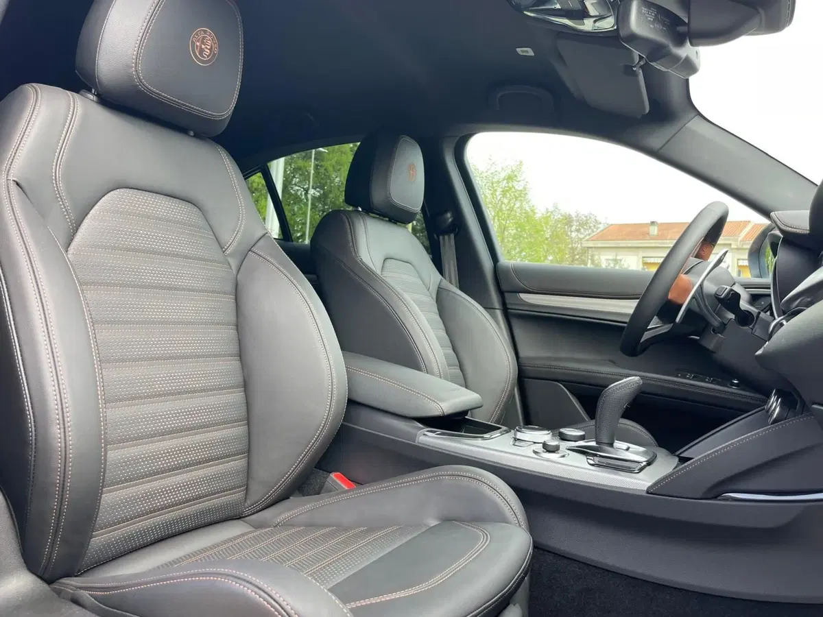 Alfa Romeo Stelvio usata a Ancona (15)