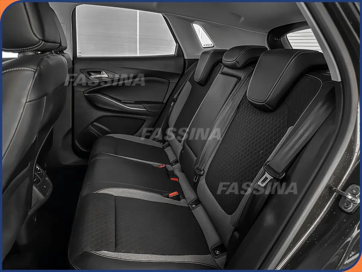 Opel Grandland X usata a Milano (10)