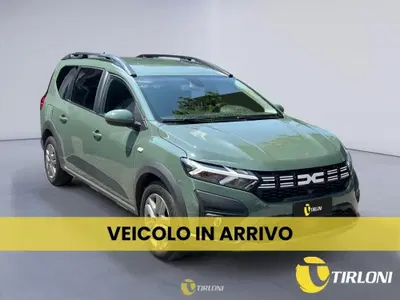 Dacia Jogger 1.0 tce Expression Gpl 100cv 7p.ti del 2023 usata a Milano
