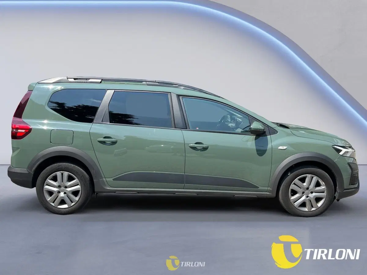 Dacia Jogger usata a Milano (7)