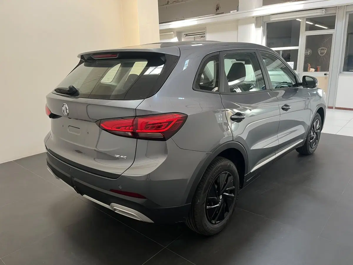 Mg ZS nuova a Lucca (5)