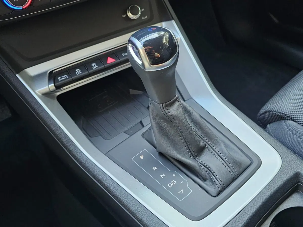 Audi Q3 Sportback usata a Bari (12)