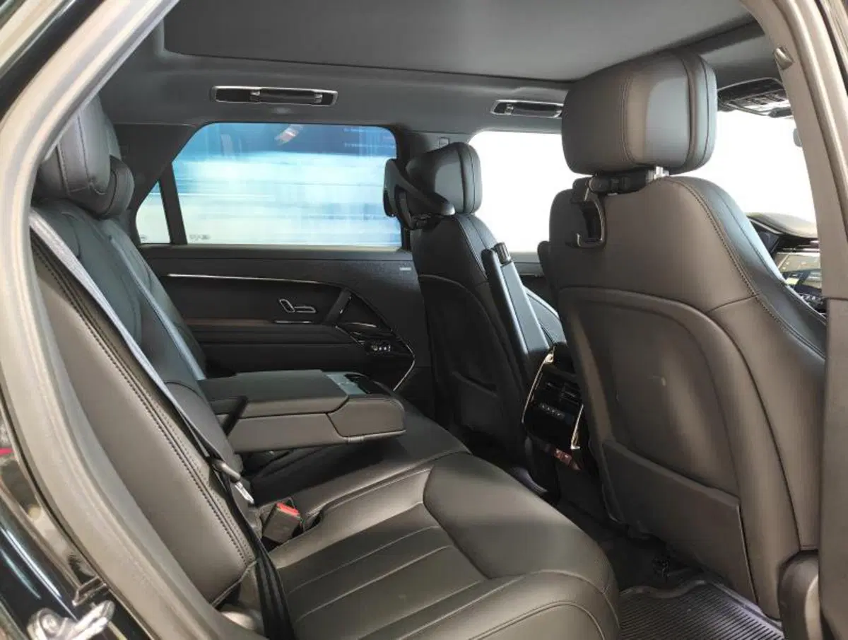 Land Rover Range Rover Sport usata a Venezia (13)