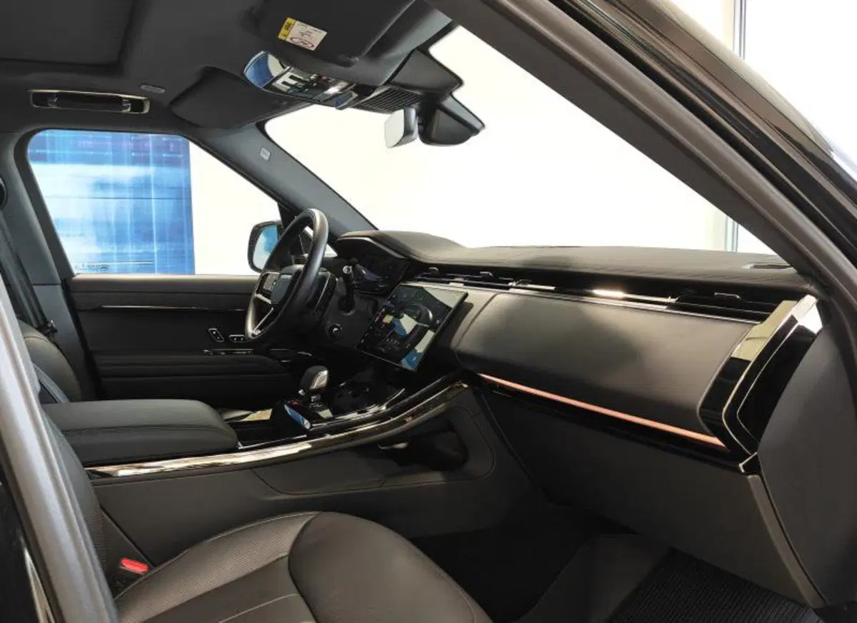 Land Rover Range Rover Sport usata a Venezia (14)